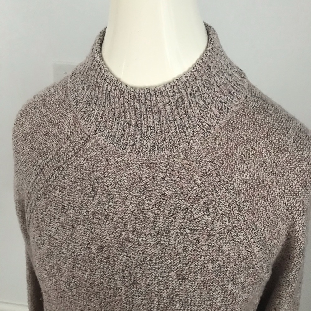 🌸 Abercrombie turtleneck sweater - Picture 3 of 4